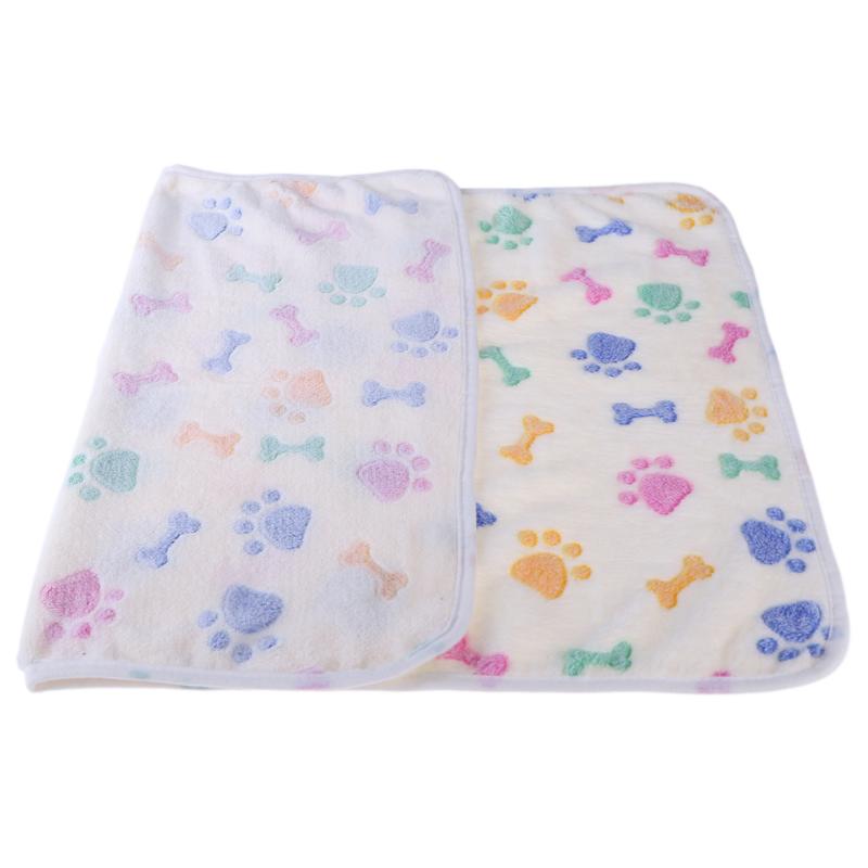 Pet Sleeping Mat Winter Warm Coral Fleece Dog Cat Blanket Soft Animals Dog Mat Beds Bone Paw Print Pet Cushion Carpet